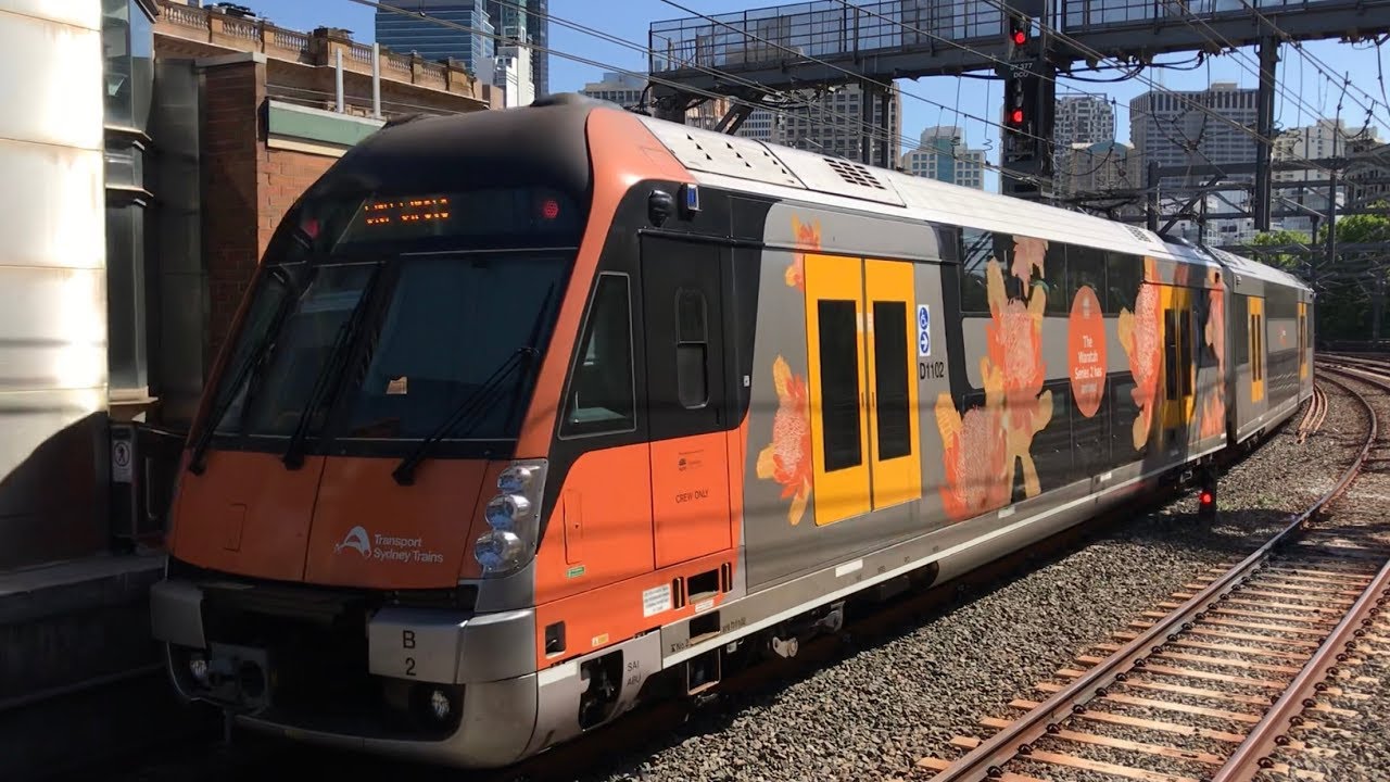 [Sydney Trains] B set Waratah B2 Train Departing Central Station シドニーの ...
