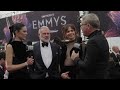Fiona Dourif and R  Scott Gemmill en la Alfombra Roja de los EMMYS®2025