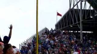 Barry Bonds Hits Homer No. 752