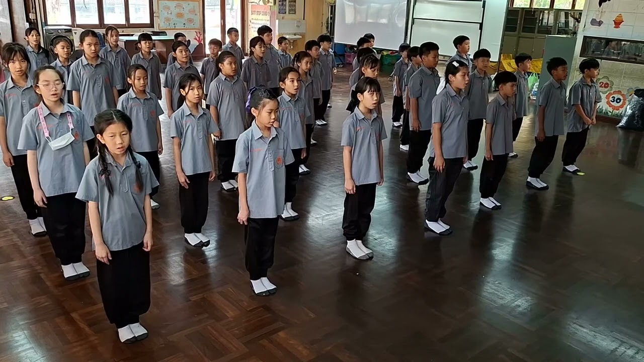 การขับร้องเพลงไทยชุดมาลานำไทย  และรำประกอบเพลงปลุกใจเราสู้​ ยูนิท​ C1 กลุ่ม​ 1 2568