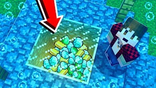Minecraft Skyblock... but its UNDER WATER (Challenge 100% Trolling)