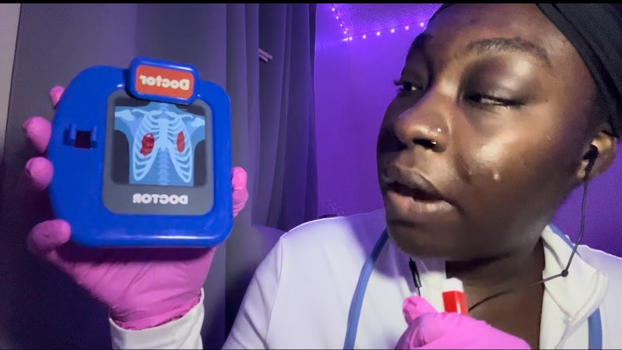 ASMR: A visit to the emergency room 🚨🚑🏥 | vlogmas day: 6