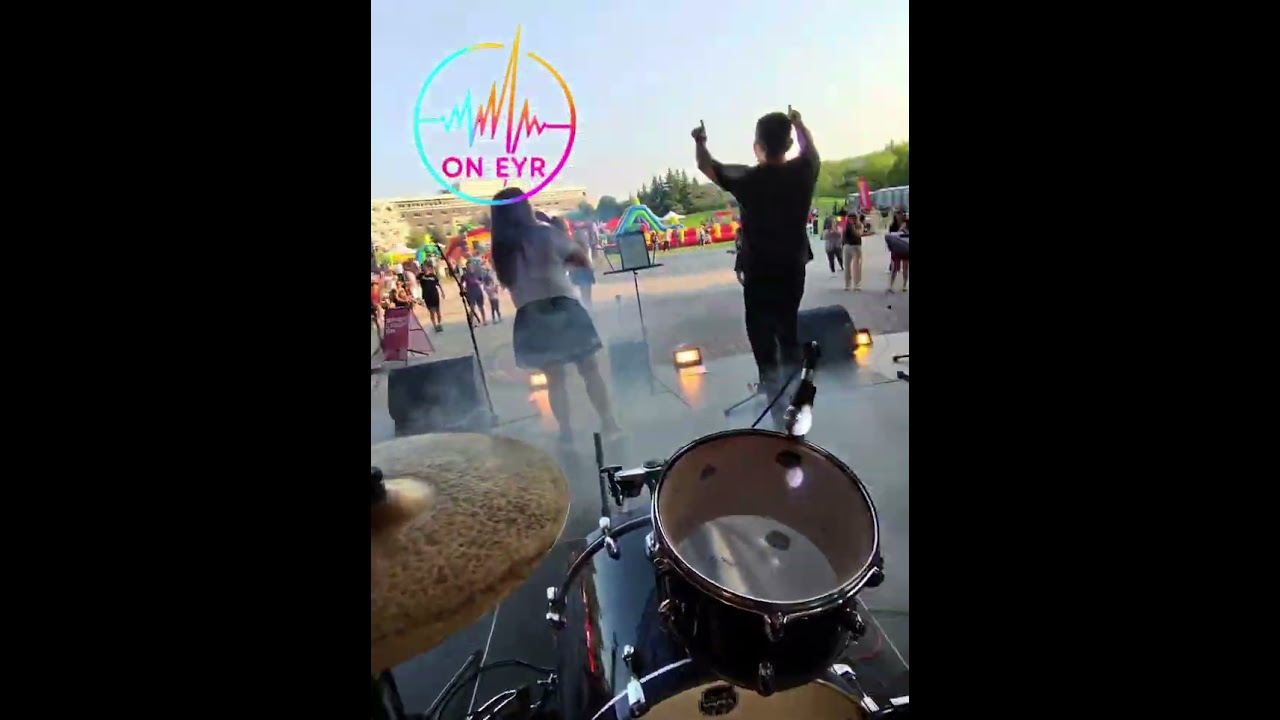 POV: Behind the kit with Ray-Ban Meta.You’re now tuned in to On Eyr, live at Game Fest Winnipeg