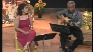 Video thumbnail of "Piano na mangueira"