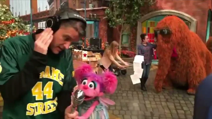 The Sesame Street Mannequin(ChallengeBut Ernie Has Joy's Voice And Bert Has Jabba The Hutt's Voice)