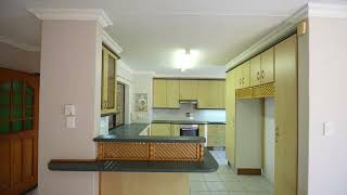 7 Albury Close
