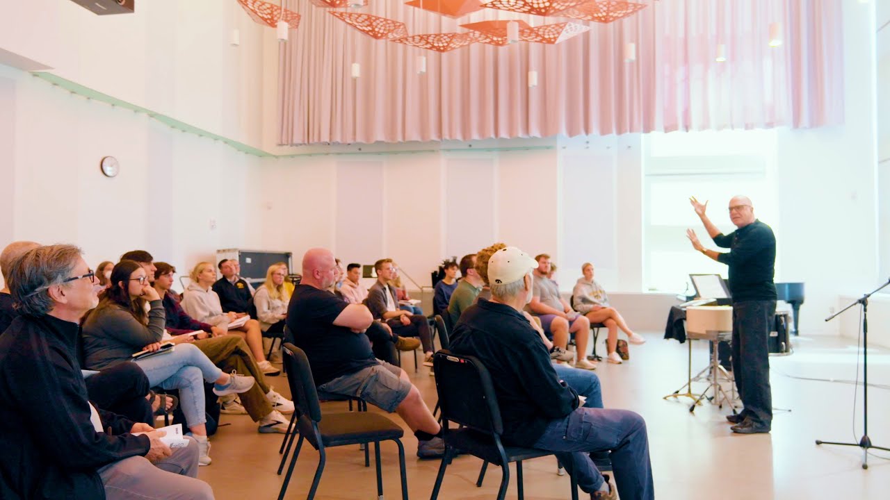 UI Alumnus Steven Schick visits the University of Iowa