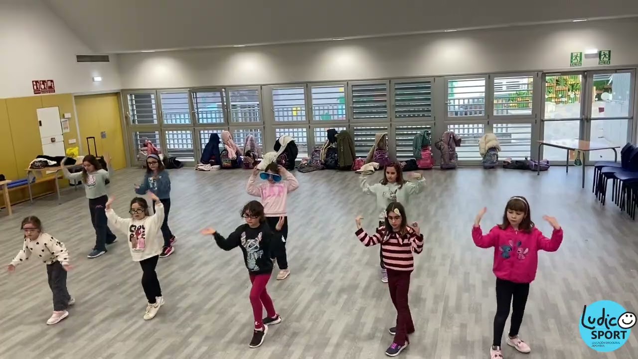 BAILE DE CARNAVAL BAILE MODERNO & ZUMBA