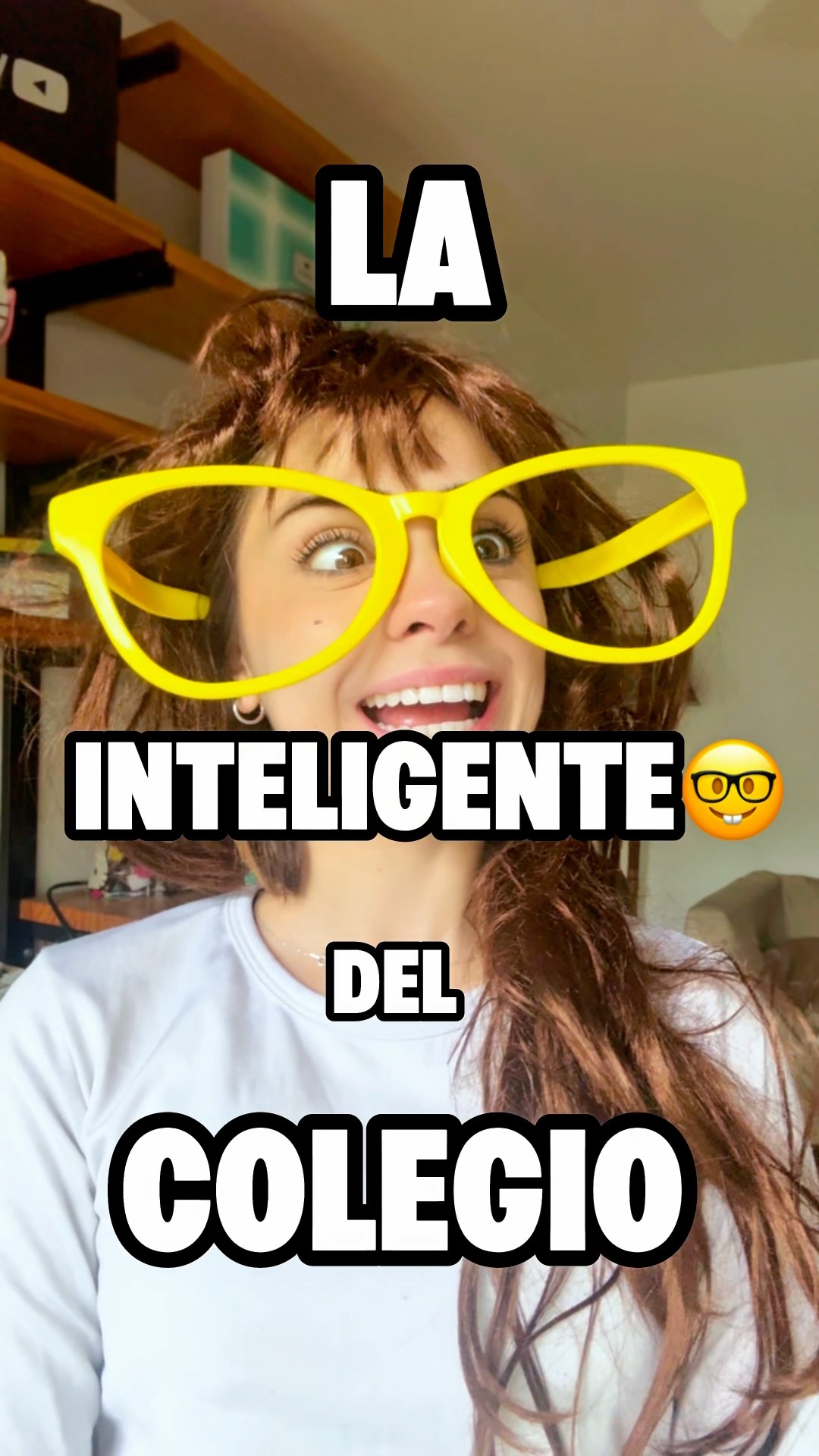la inteligente del salón XD