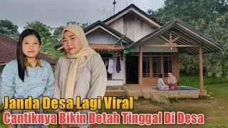 VIRAL!! HUJAN HUJAN NYASAR DI RUMAH JANDA DESA CANTIK DAN SEDERHANA
