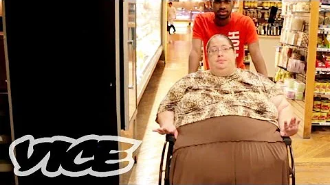 - 600 Pound Mom Gets Paid to Eat