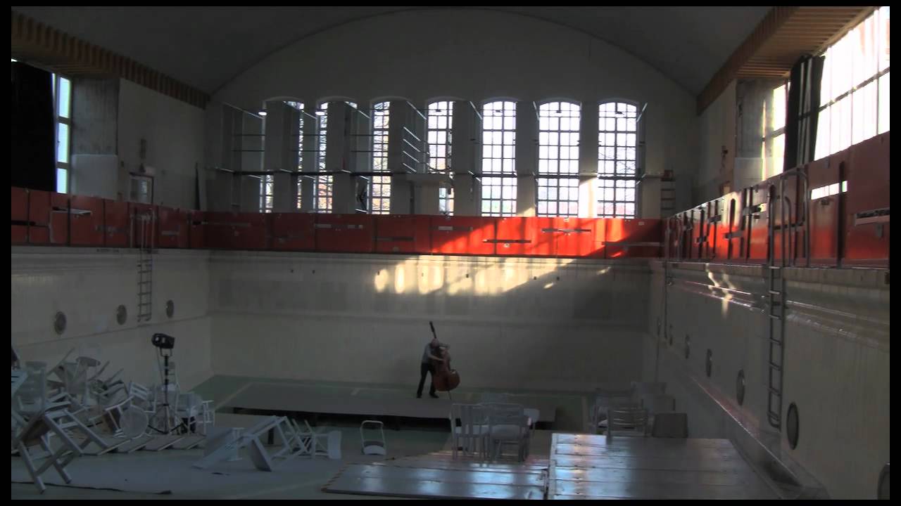 Adam Pultz Melbye - solo double bass