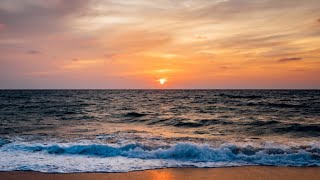Relaxing Beach Ambience with Soft Ocean Waves – Perfect for Work or Study