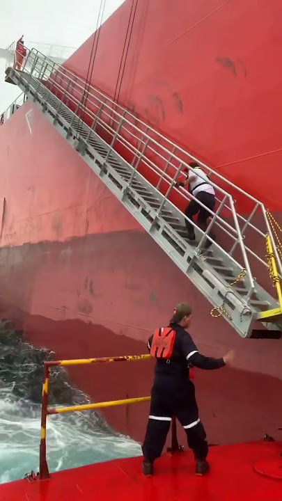 Pilot rough sea boarding