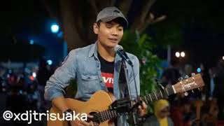 Nike Ardila Seberkas Sinar - Cover By TriSuaka | Official Musik Channel