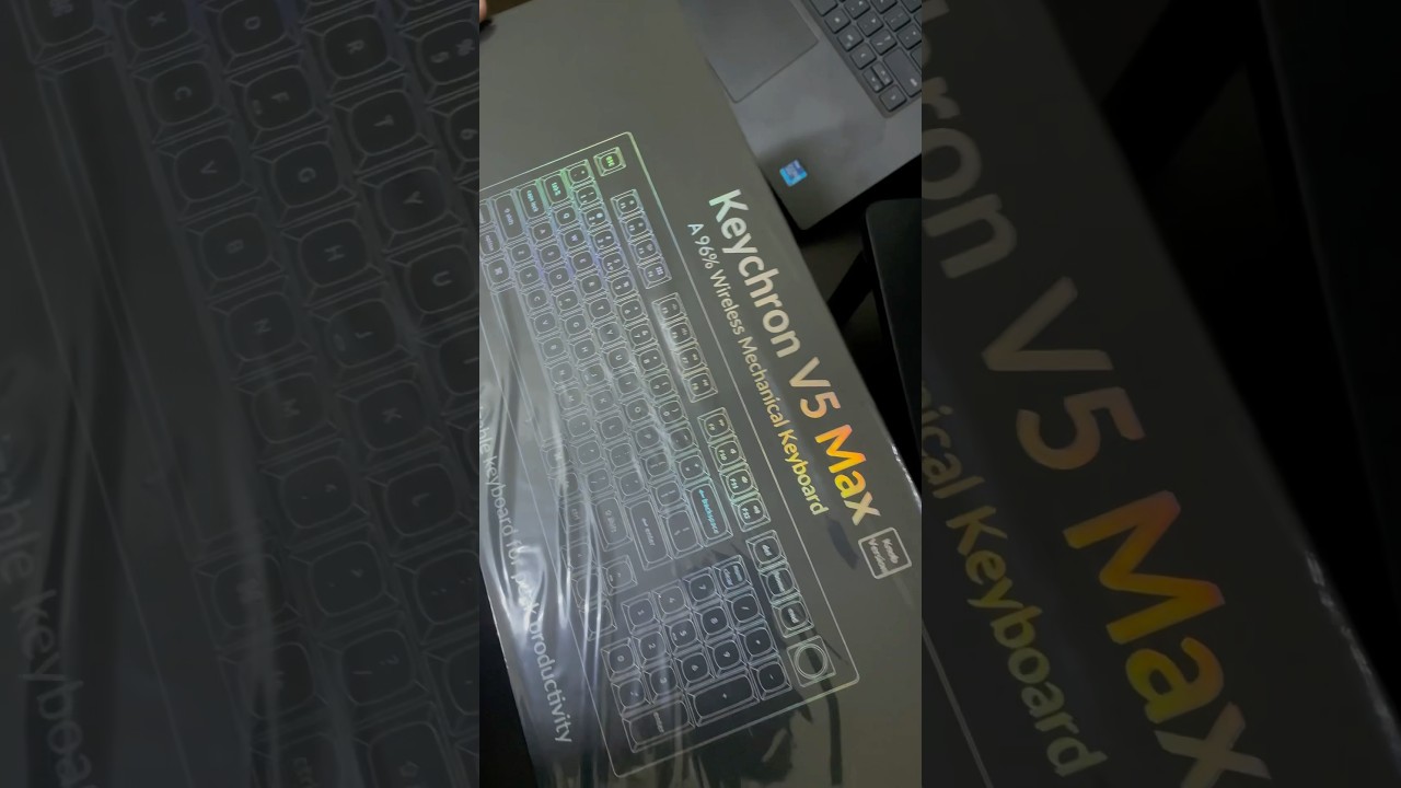 Unboxing my Keychron V5 Max with jupiter banana switches