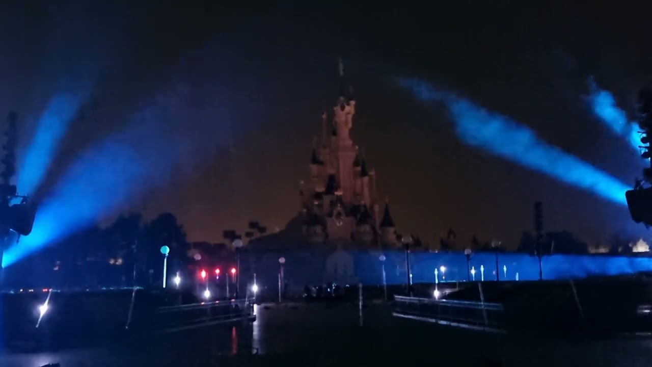 Fallow the light cérémonie d'ouverture soirée pass annuel 30 ans  disneyland paris