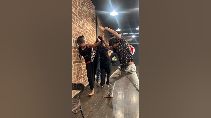 Pre dance stretching 🙆‍♀️
