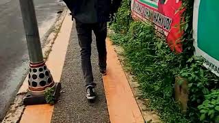 Sisir tanah- lagu pejalan.