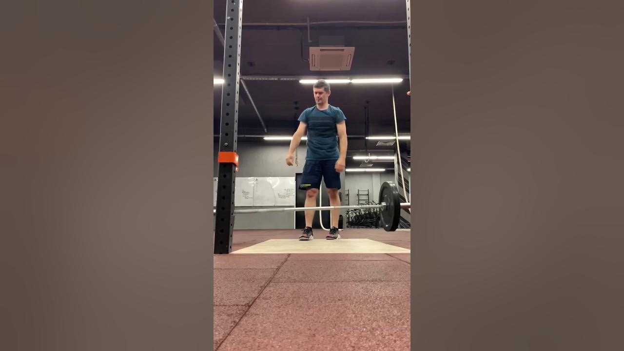 Поднять 40 кг. Штанга на бицепс 20 кг. Поднять 40 кг. Подъём двух гирь 24кг. Похудение за полгода на 40 кг.