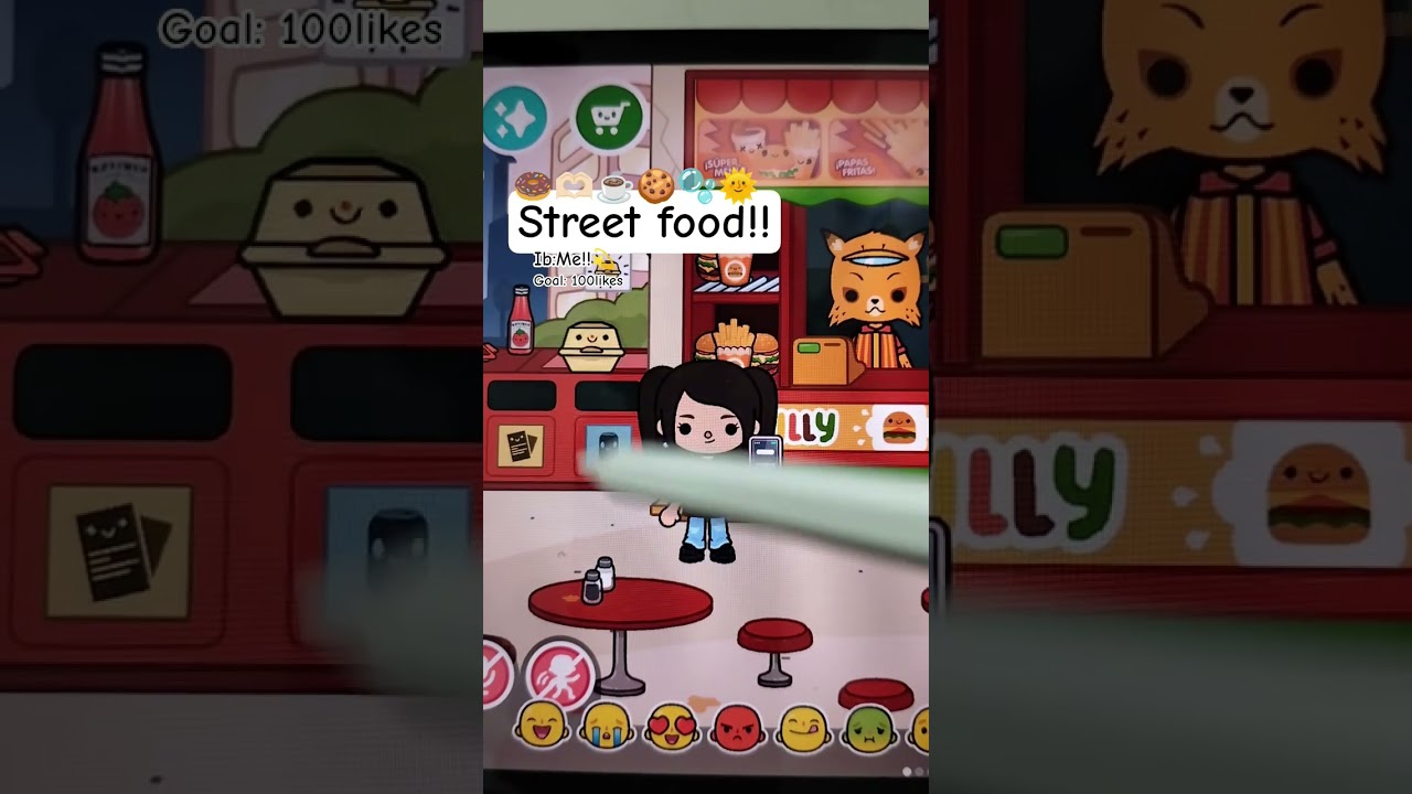 Eating street food 🥝🫶🏻🍪#newjeans #aesthetic #cute #tocaboca #noflop #goviral #plsubscribe