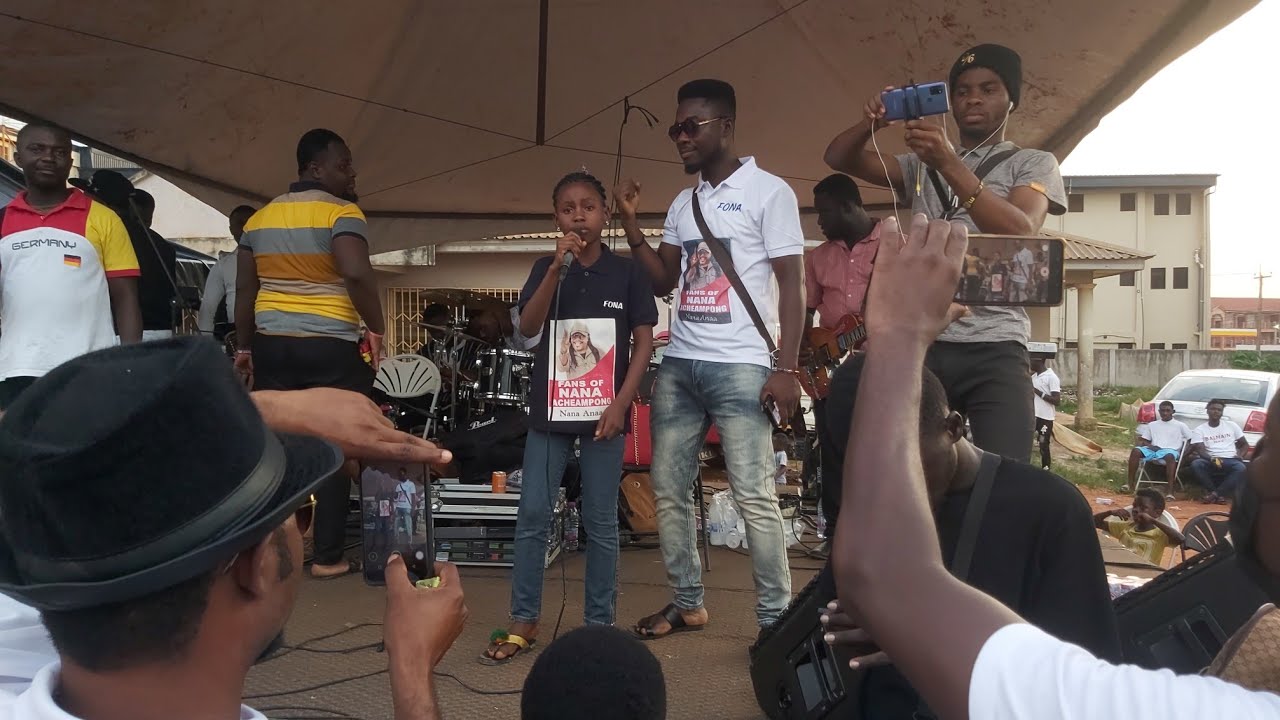 a-talented-small-girl-performed-nana-acheampong-s-hit-songs-nicely-at