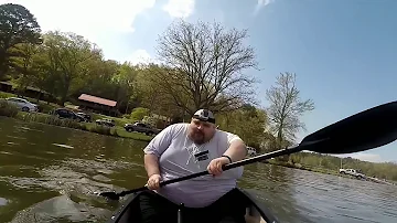 Fat guy falls canoe(hello im under the water meme)