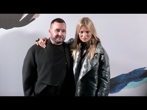 Video: Kate Moss blinket på Dior -showet