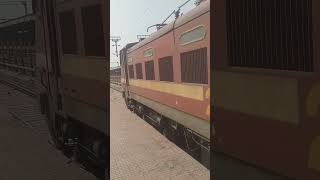  Video Railway Express Enter At Tatanagar Junction