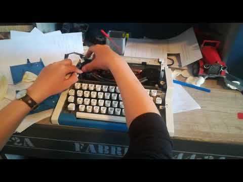 Video: Kako obnoviti staru pisaću mašinu?
