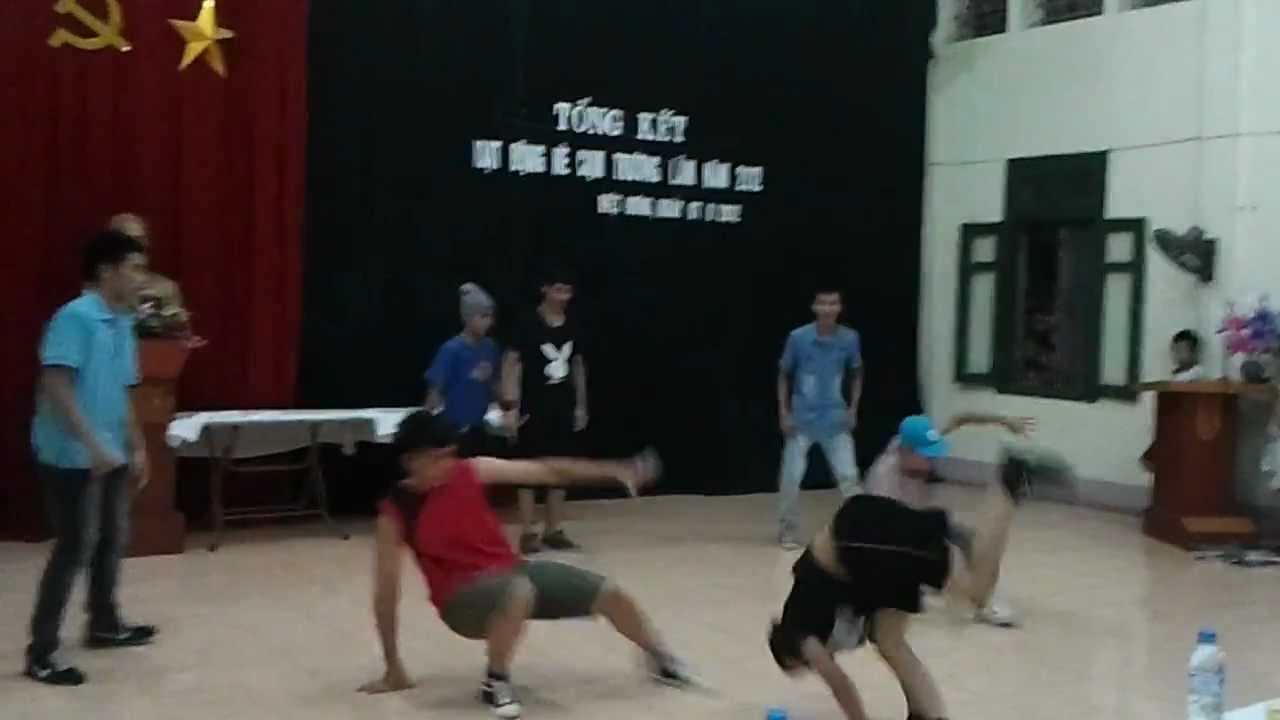 A.I.A crew show long bien