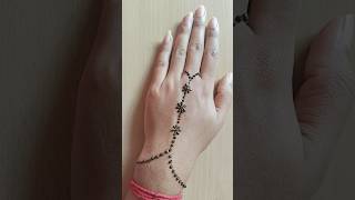 back hand simple mehndi design#mehndi #henna#oc  #mehndidesign #letestmehndi