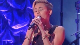 Video thumbnail of "MILEY CYRUS PERFORMS "WE CAN'T STOP" ACOUSTIC ON ELLEN SHOW & TALKS VMAS PERFORMANCE DOUBLE STANDARD"