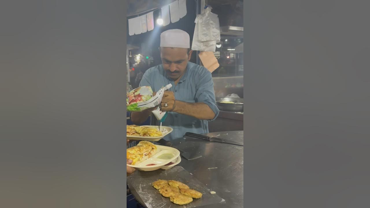 Sialkot Ande wala burger Best Khan Burger food sialkot travel 