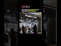 Indonesia’s Walking Mannequins