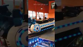 kita naik mobil di Tiara Dewata guys