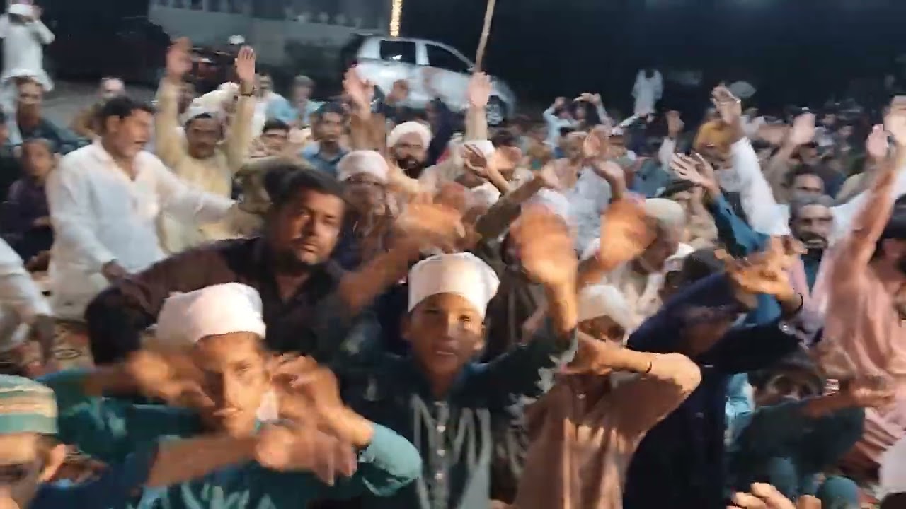 پیر سید غوث محمد شاہ جیلانی قادری نعت شریف پڑھتے ہوئے دوڑ شہر میں 