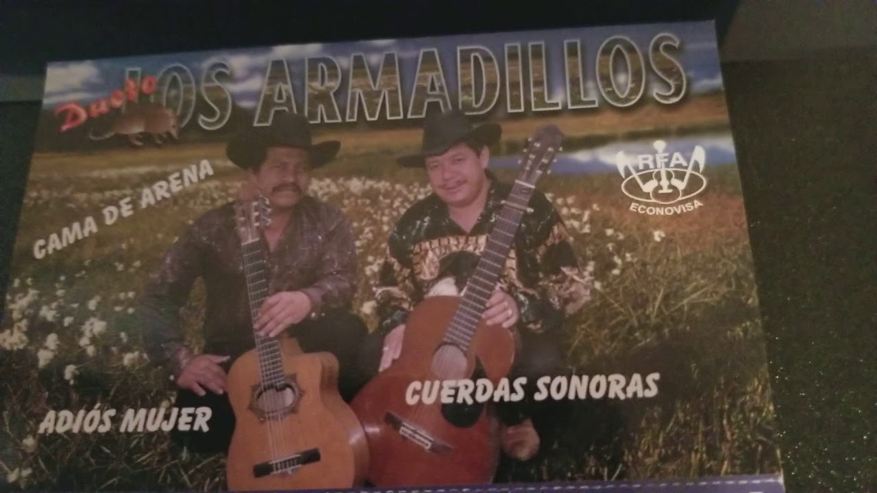 Suenen Fúnebres dueto los armadillos - YouTube