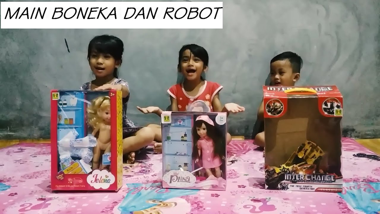 Serunya Bermain Boneka Barbie dan Bumblebee Bersama Queen Serunya Bermain Boneka Barbie dan Bumblebee Bersama Queen