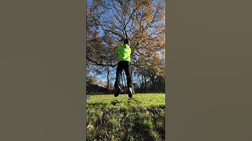 Setting lines, slow mo throwline. #arborist #throwline #treeclimber #arbortec