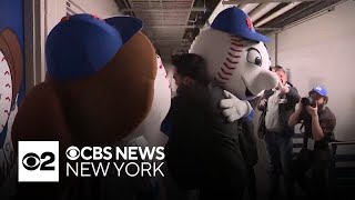 The Hug That Cursed The Mets?