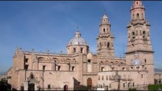 Organillero en la catedral de Morelia - Escuelita Do, Re, Mi