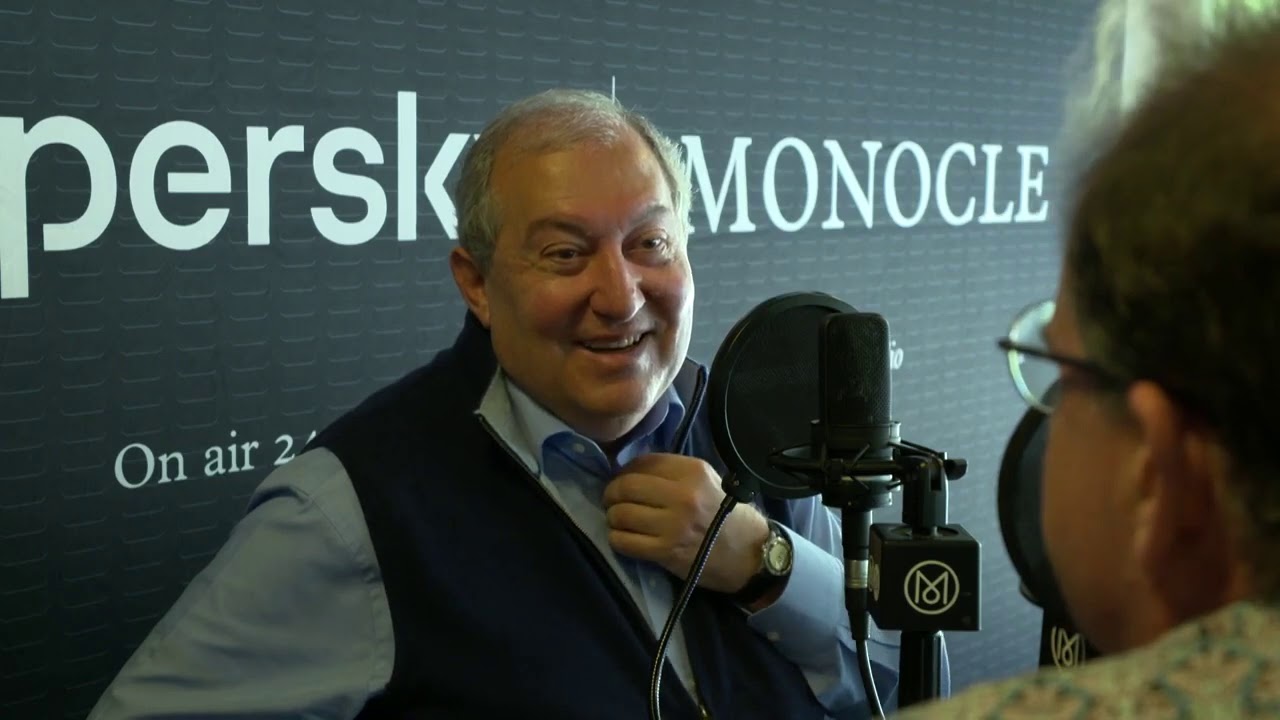 мирский замок Նախագահ Սարգսյանը հարցազրույց է տվել «Մոնոկլ» միջազգային ամսագրին և ռադիոյին