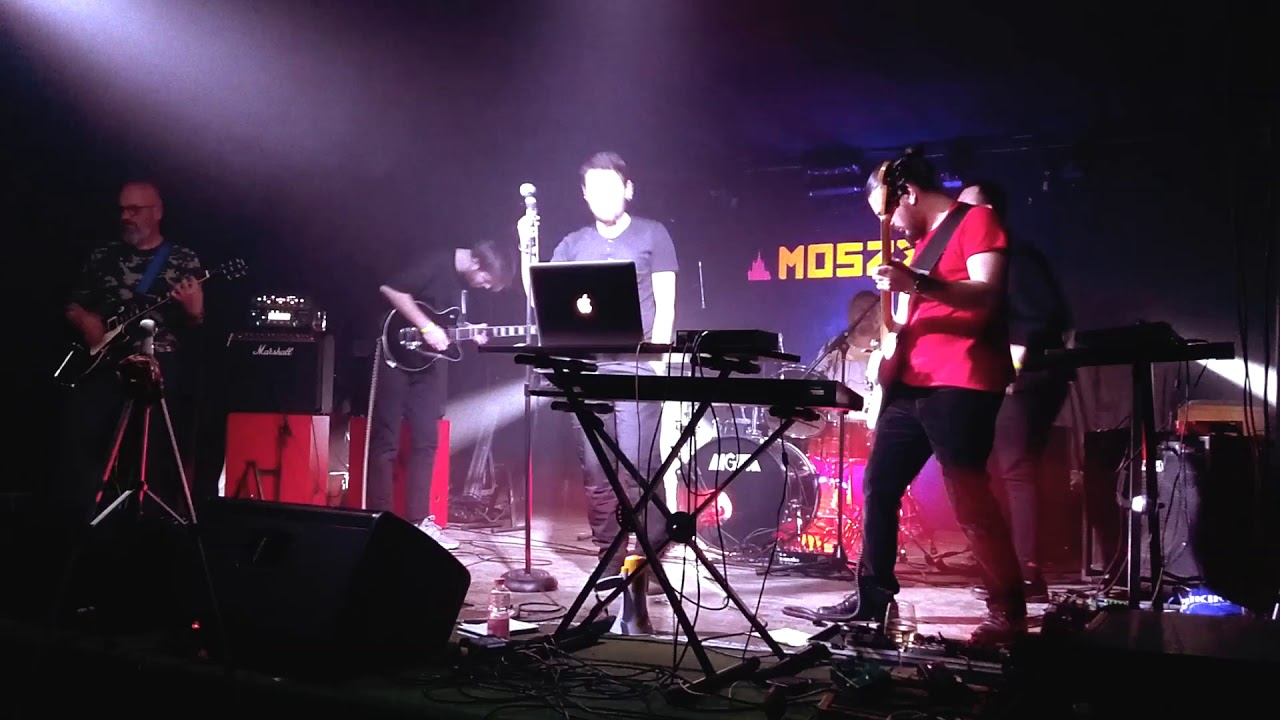 Falling Heads - Military Units Live @ Moszkva