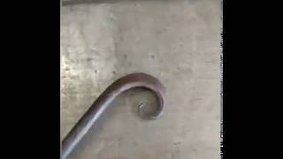 Simple forged bevelled end scroll tutorial #blacksmithing #bevelledendscroll #bevellescroll
