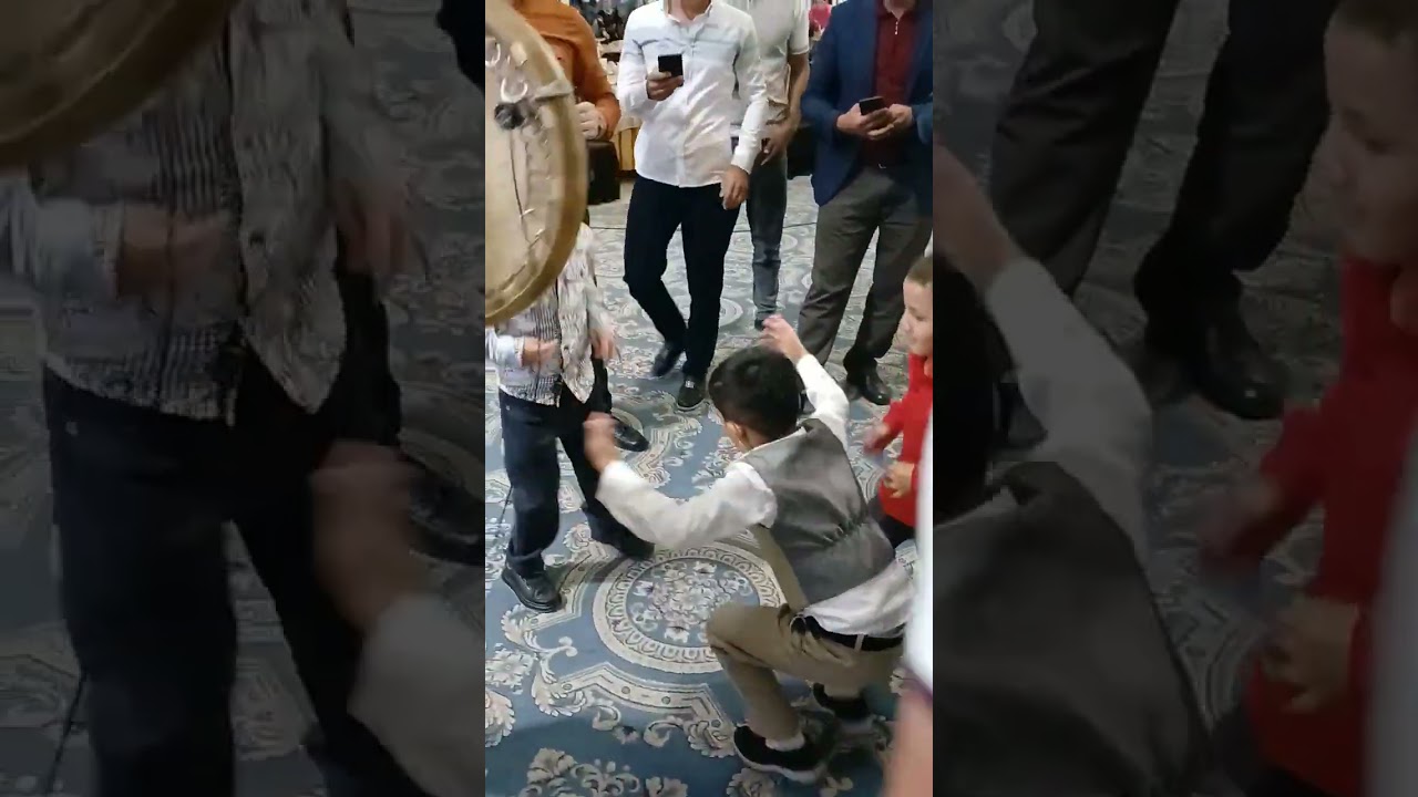 Watch Jasur hofiz qo‘shig‘iga to‘y bola ham raqsga tushib ketdi. Qashqadaryo to‘ylari. Norchayev Tv on YouTube Watch Jasur hofiz qo‘shig‘iga to‘y bola ham raqsga tushib ketdi. Qashqadaryo to‘ylari. Norchayev Tv on YouTube