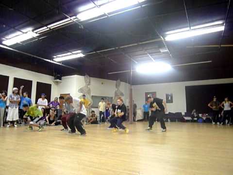 Class with Lyle Beniga, select group