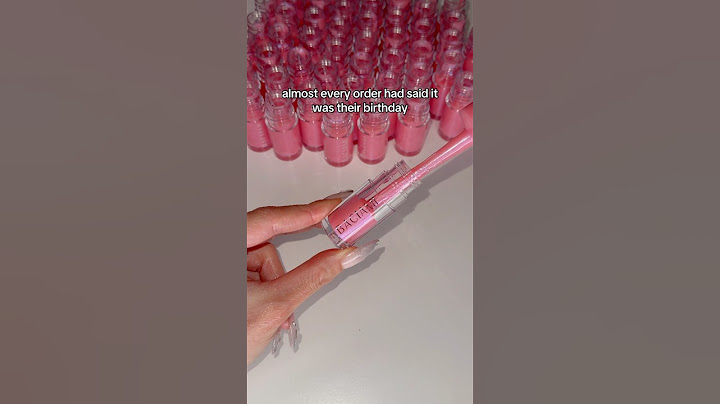 I had to get rid of free birthday glosses☹️ #lipgloss #shorts