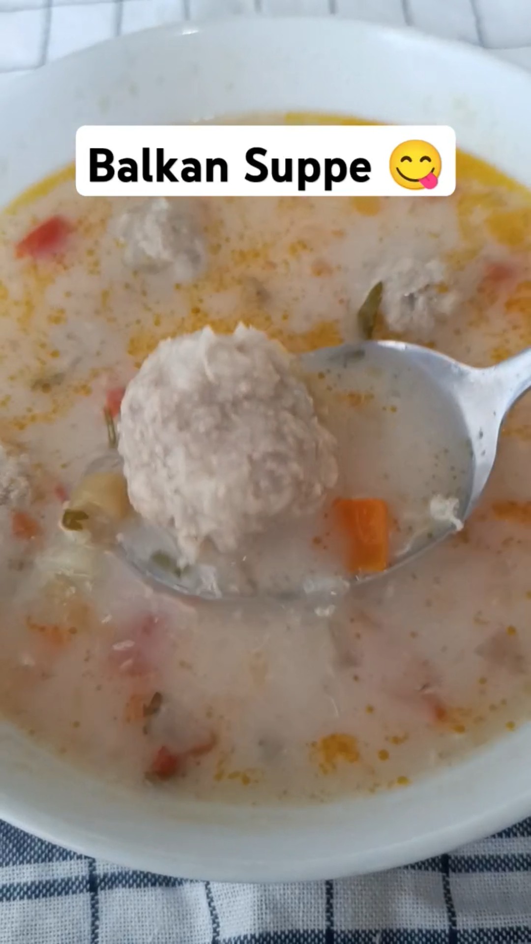 Balkan Suppe mit Hackfleisch und Reis Bällchen #food #shorts #suppe ...