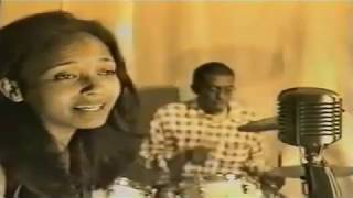 Manahirana :: Zay